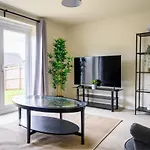 Wykebeck Mount By Our Short Stunning New Build With Plenty Of Free Parking And Fast Wifi