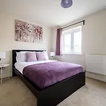 Wykebeck Mount By Our Short Stunning New Build With Plenty Of Free Parking And Fast Wifi 度假居