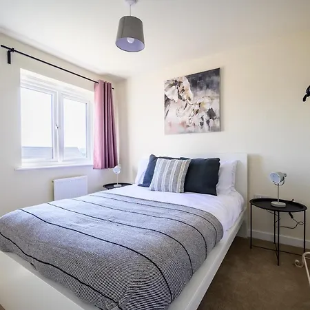 Ferienhaus Wykebeck Mount By Our Short Stunning New Build With Plenty Of Free Parking And Fast Wifi