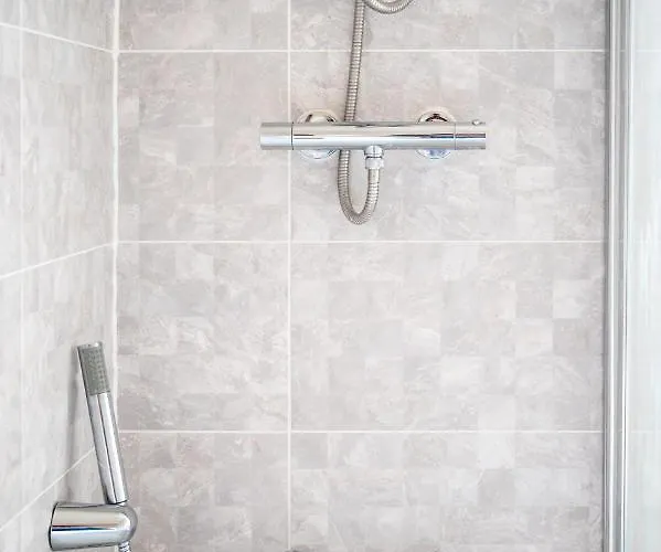 Wykebeck Mount By Our Short Stunning New Build With Plenty Of Free Parking And Fast Wifi Дом отдыха *