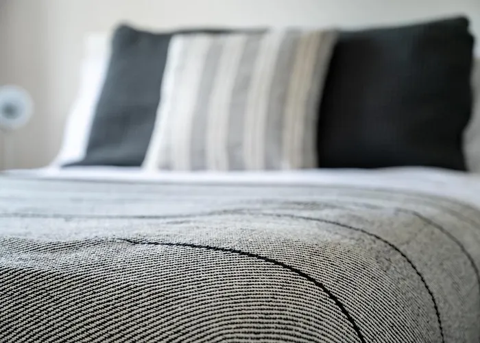 Wykebeck Mount By Our Short Stunning New Build With Plenty Of Free Parking And Fast Wifi