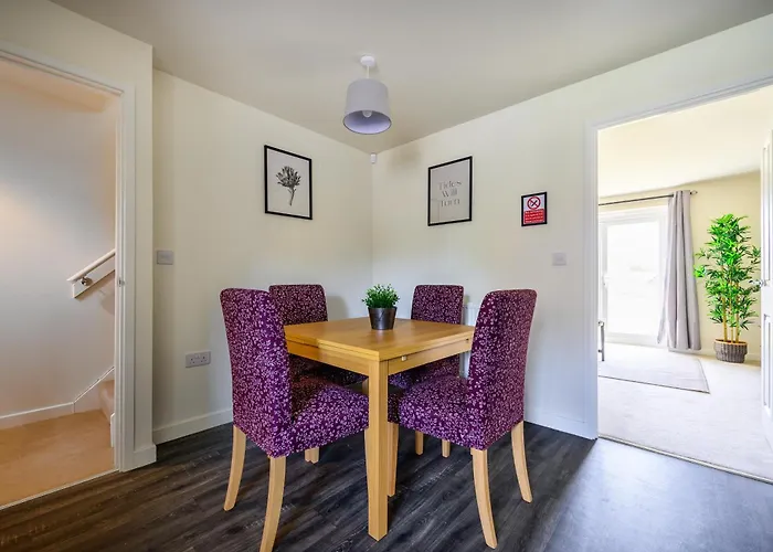 Дом отдыха Wykebeck Mount By Our Short Stunning New Build With Plenty Of Free Parking And Fast Wifi