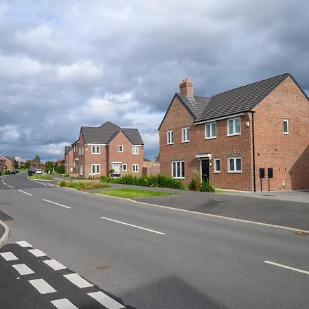 Wykebeck Mount By Our Short Stunning New Build With Plenty Of Free Parking And Fast Wifi Holiday home Leeds (West Yorkshire)