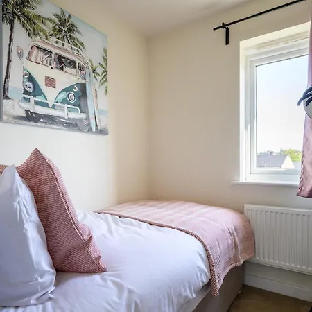 Wykebeck Mount By Our Short Stunning New Build With Plenty Of Free Parking And Fast Wifi *