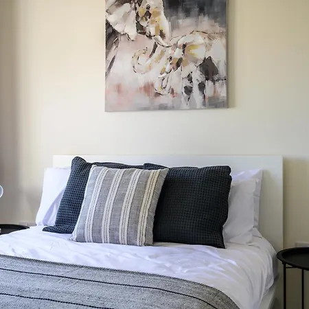 Wykebeck Mount By Our Short Stunning New Build With Plenty Of Free Parking And Fast Wifi *