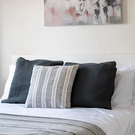 Wykebeck Mount By Our Short Stunning New Build With Plenty Of Free Parking And Fast Wifi Casa vacanze Leeds (West Yorkshire)