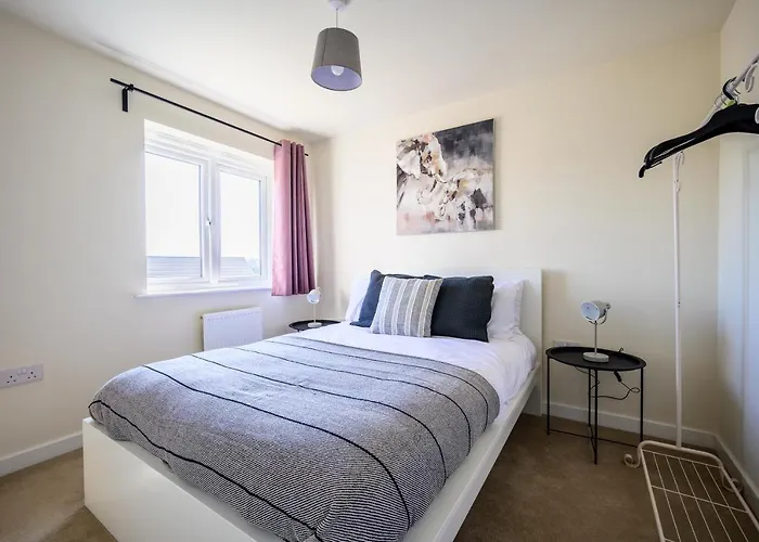 Будинок відпочинку Wykebeck Mount By Our Short Stunning New Build With Plenty Of Free Parking And Fast Wifi