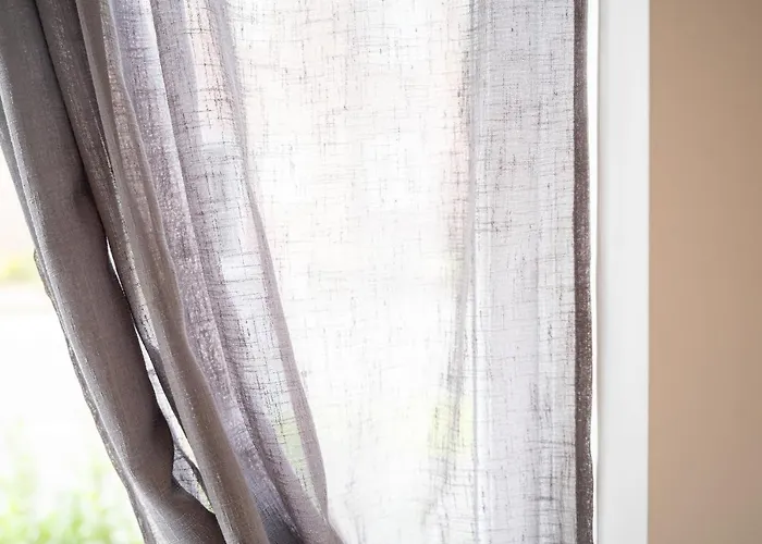 Wykebeck Mount By Our Short Stunning New Build With Plenty Of Free Parking And Fast Wifi