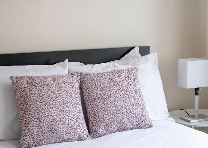 Wykebeck Mount By Our Short Stunning New Build With Plenty Of Free Parking And Fast Wifi 度假居 利兹