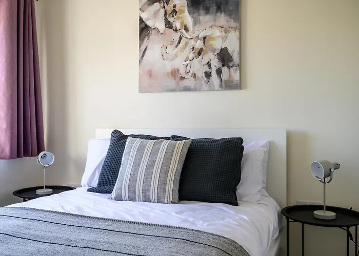 Wykebeck Mount By Our Short Stunning New Build With Plenty Of Free Parking And Fast Wifi *