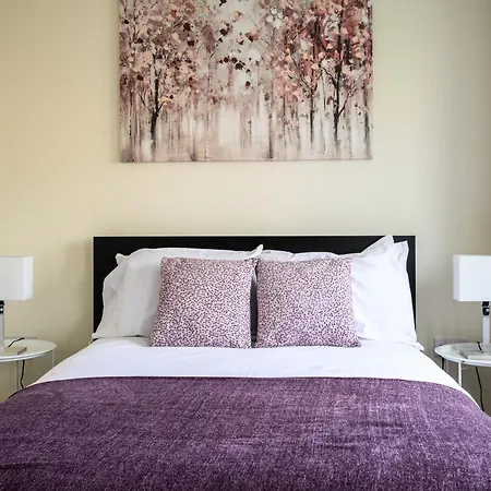 Wykebeck Mount By Our Short Stunning New Build With Plenty Of Free Parking And Fast Wifi *